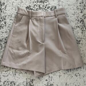 Abercrombie High-Waist Pleated Women’s Shorts — Taupe